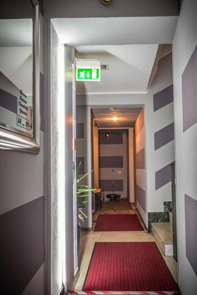 Hotel & Apartments Rinaldo Borgomanero Exterior photo
